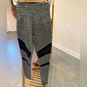 NWOT Beyond Yoga Leggings, Full Length Size XS.
